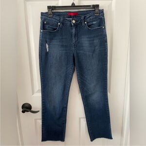 Jennifer Lopez Capri, Size 10